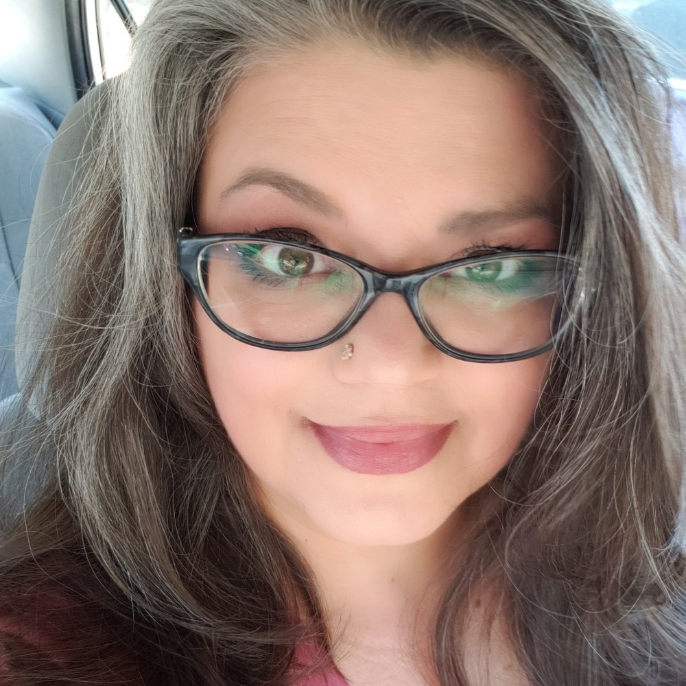 Meet Your Posher!!😉